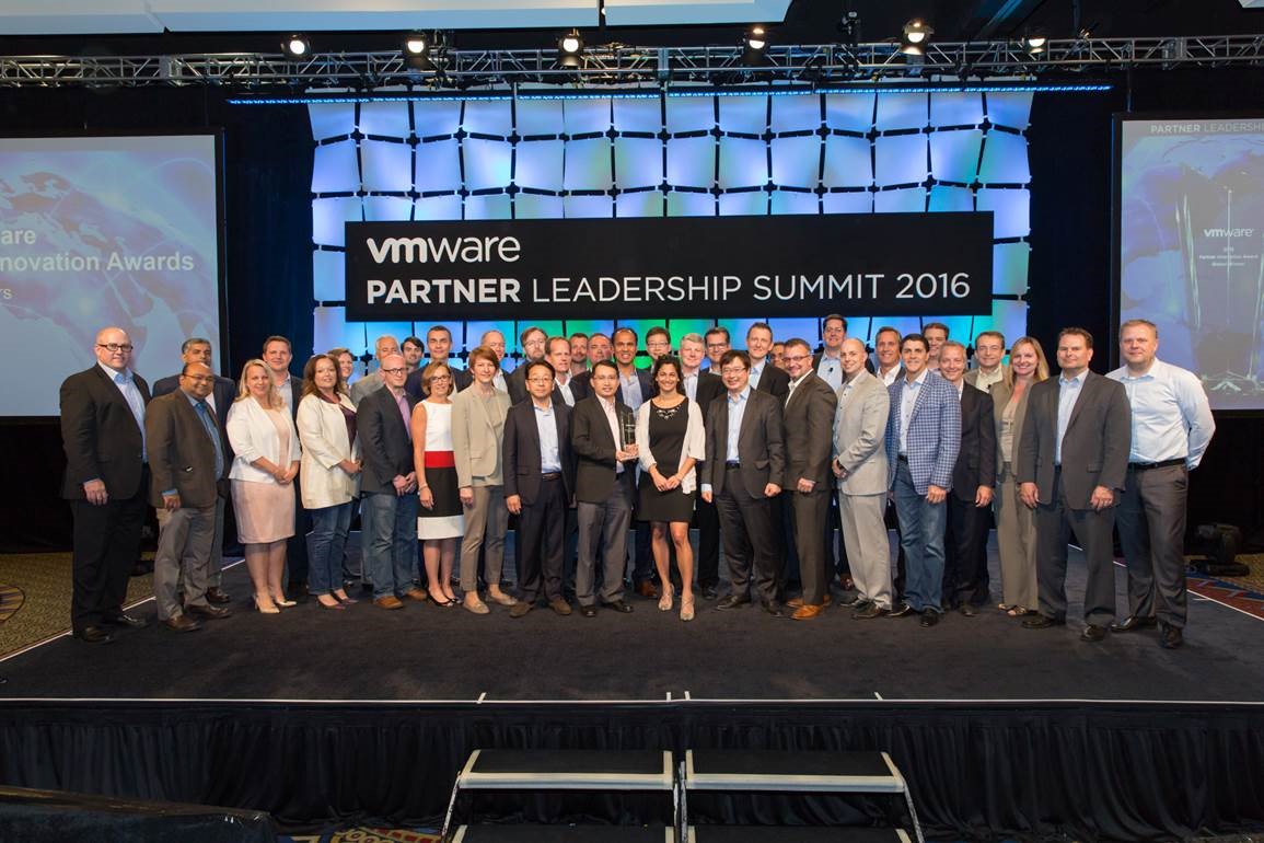 Fujitsu premiata al VMware Partner Leadership Summit 2016 - TradeManager