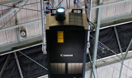 Canon presenta il suo primo proiettore 4K large venue